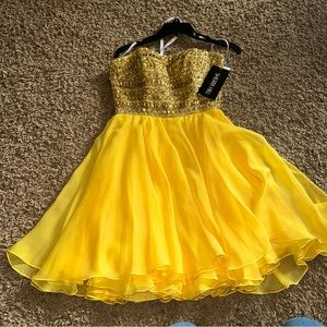 NWT Sherri Hill Dress 11028 Size 4 Yellow